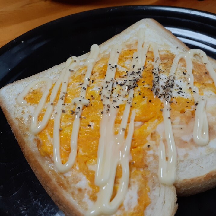 簡単5分「卵×食パン」タマチーホットサンド